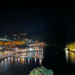 Skippertraining von Korfu Segeln mit einerruhigen Nacht in Parga und den Reflexionen auf dem Wasser